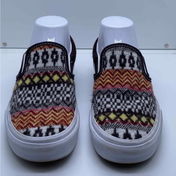 Vans Classic Slip-On Fair Isle Brown Textile Unisex Women’s Shoes Size 6.5 - Picture 2 of 9